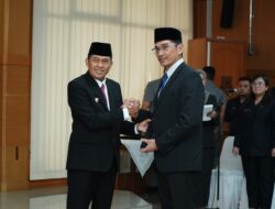 Ngatiyana Lantik 18 Pejabat Pemkot Cimahi, Minta ASN Utamakan Pelayanan Publik