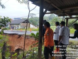 Akibat Intensitas Curah Hujan Tinggi, Jalan di Kampung Cibeureum Tergerus Air