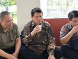 Jumat Berkah Pertuni Jabar, 300 Gelas Susu Etawa Ludes Dibagikan